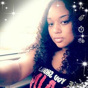 Meet your Posher, Dominique